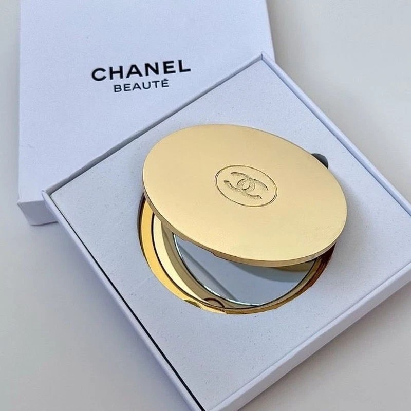 CHANEL Beaute Round Folding Travel Mirror VIP Gift 5.5” Authentic NEW