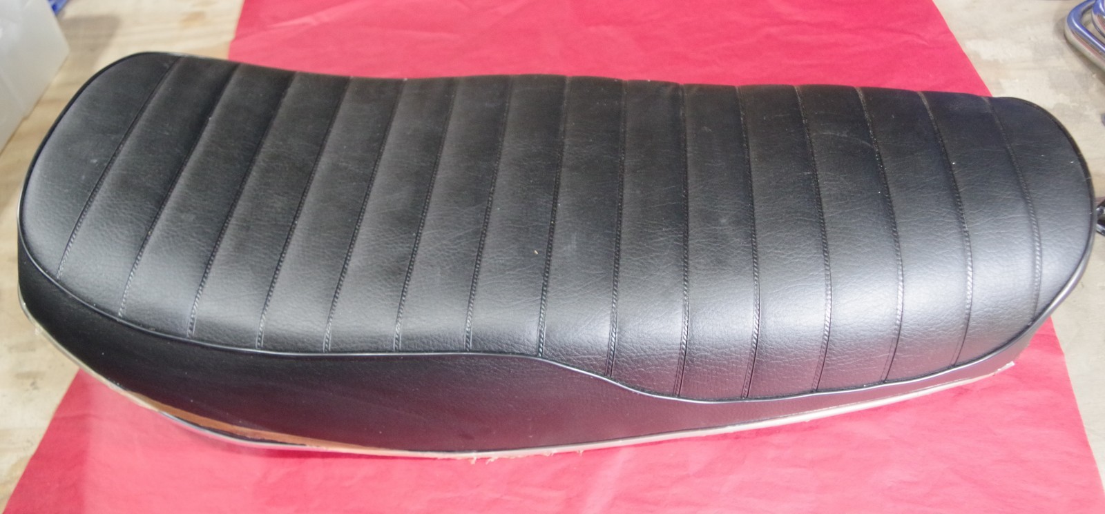 NOS 1979 Kawasaki KZ 750 B4 Twin Seat Saddle Rider Passenger Dual Seat