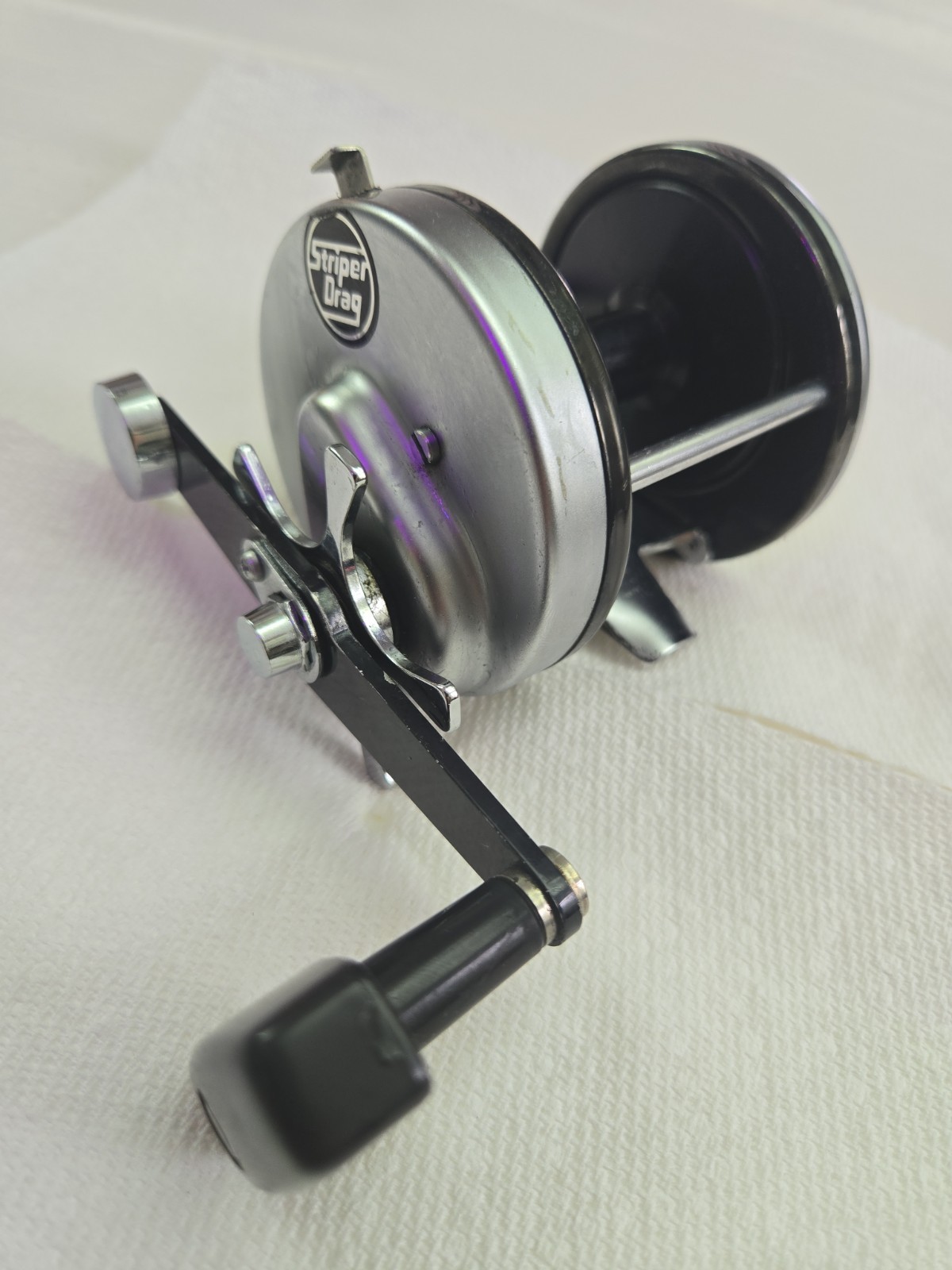 Old Vintage ABU Garcia Ambassadeur 8600 Striper Fishing Reel For Lure TackleBox Old Vintage ABU Garcia Ambassadeur 8600 Striper Fishing Reel For Lure TackleBox
