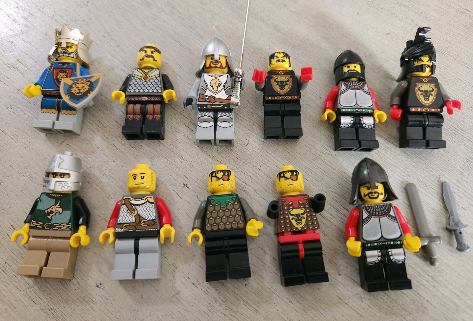 Vintage LEGO Castle Minifigure Lot 11 King Leo Cedric Knights Weapons Shield