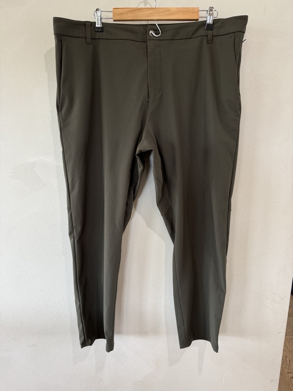 Lululemon ABC Pants Mens 40 29 Green Slim Fit Straight Leg Everyday Performance