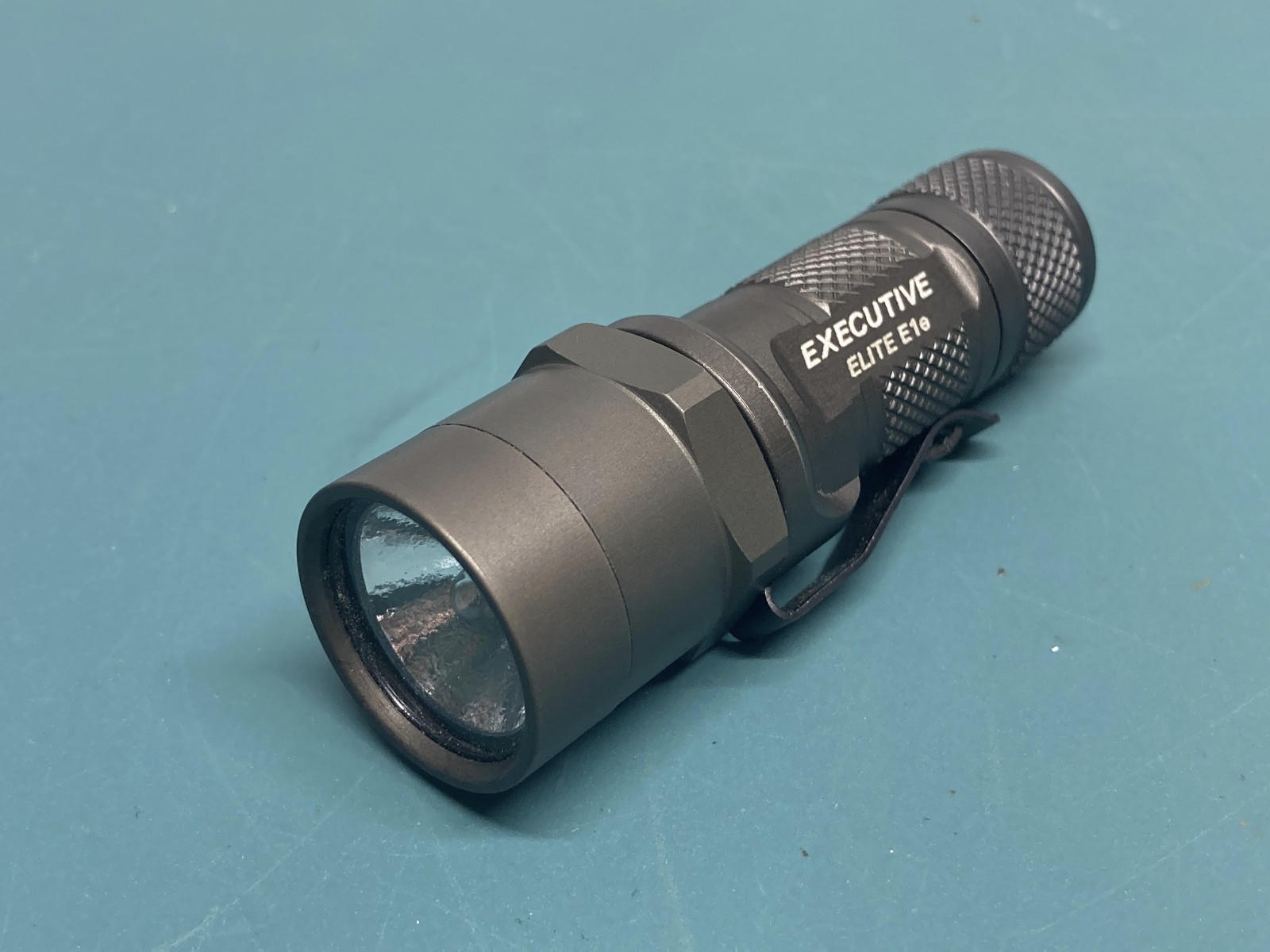 SureFire E1e Executive Elite Flashlight ~ Olive Drab ~ Early Model