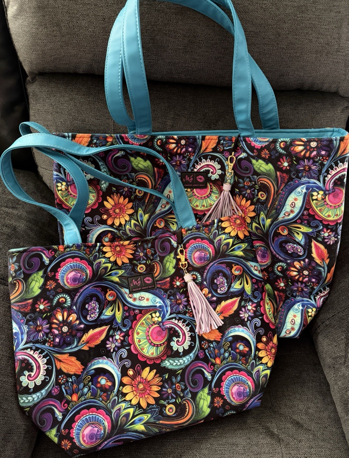 MJ Makeup Junkie Bags Multicolor Paisley Tote Set w/ Tassel & Blue Handles MJ Makeup Junkie Bags Multicolor Paisley Tote Set w/ Tassel & Blue Handles