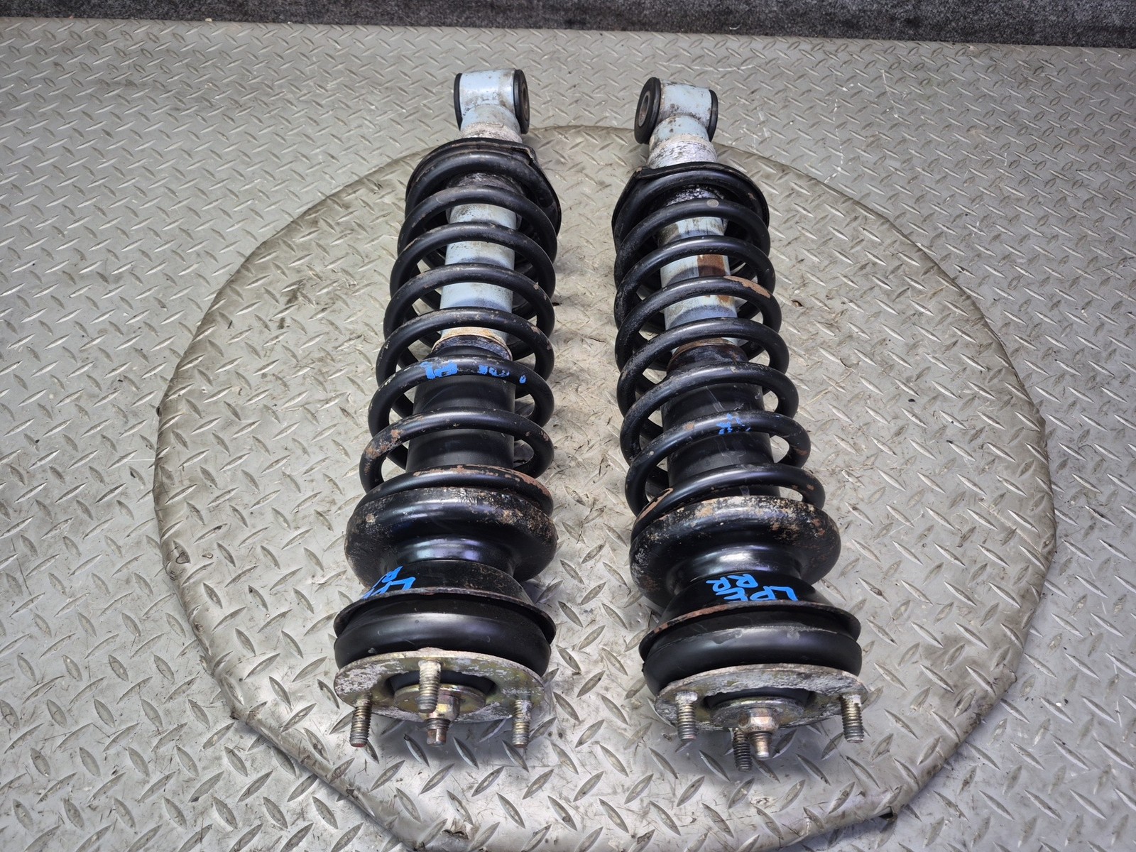 1983-1986 PORSCHE 928 S REAR LEFT & RIGHT SHOCK STRUT ABSORBER SET OF 2