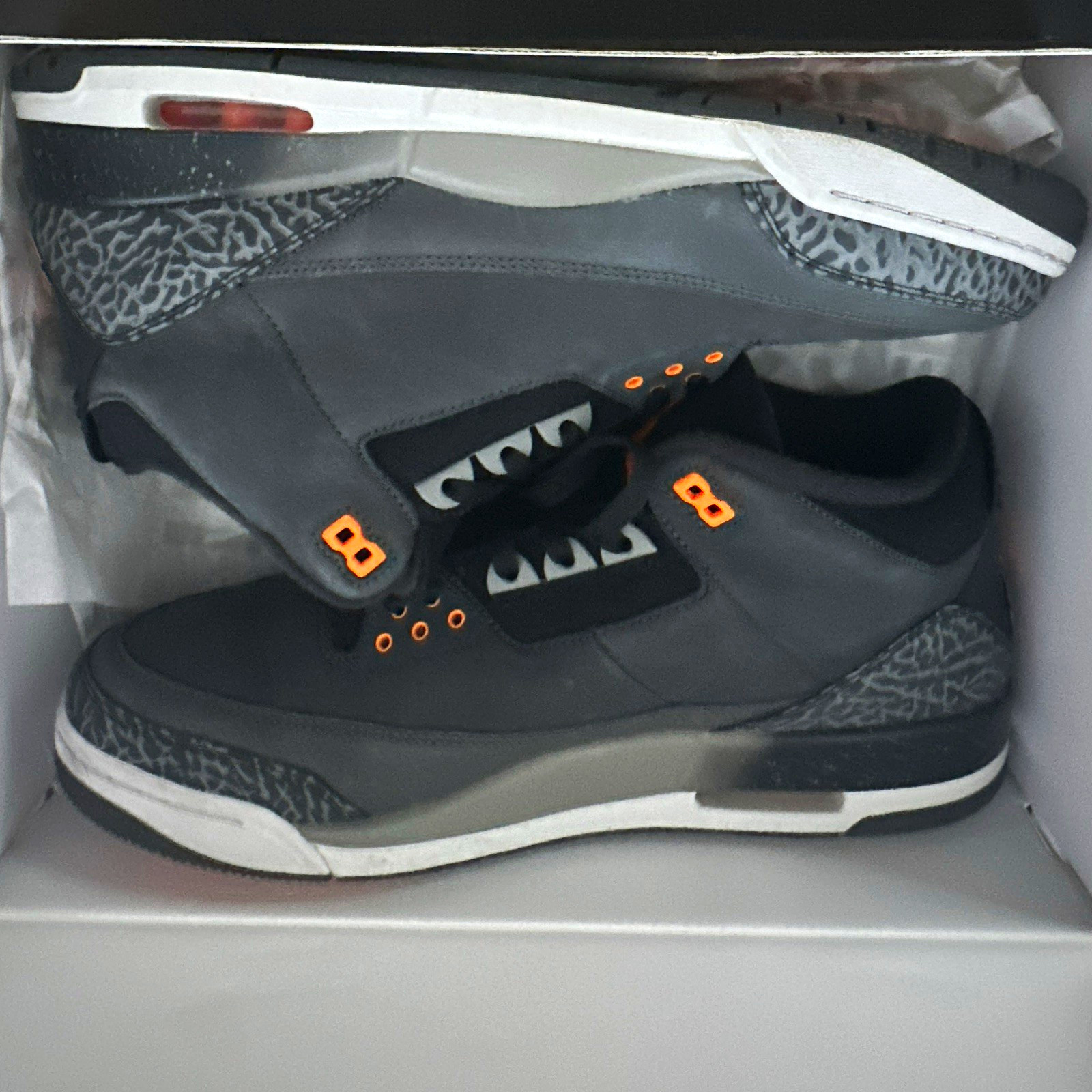 Jordan Air Jordan 3 Retro Fear 2023 Men’s Sneakers CT8532-080 Jordan Air Jordan 3 Retro Fear 2023 Men’s Sneakers CT8532-080