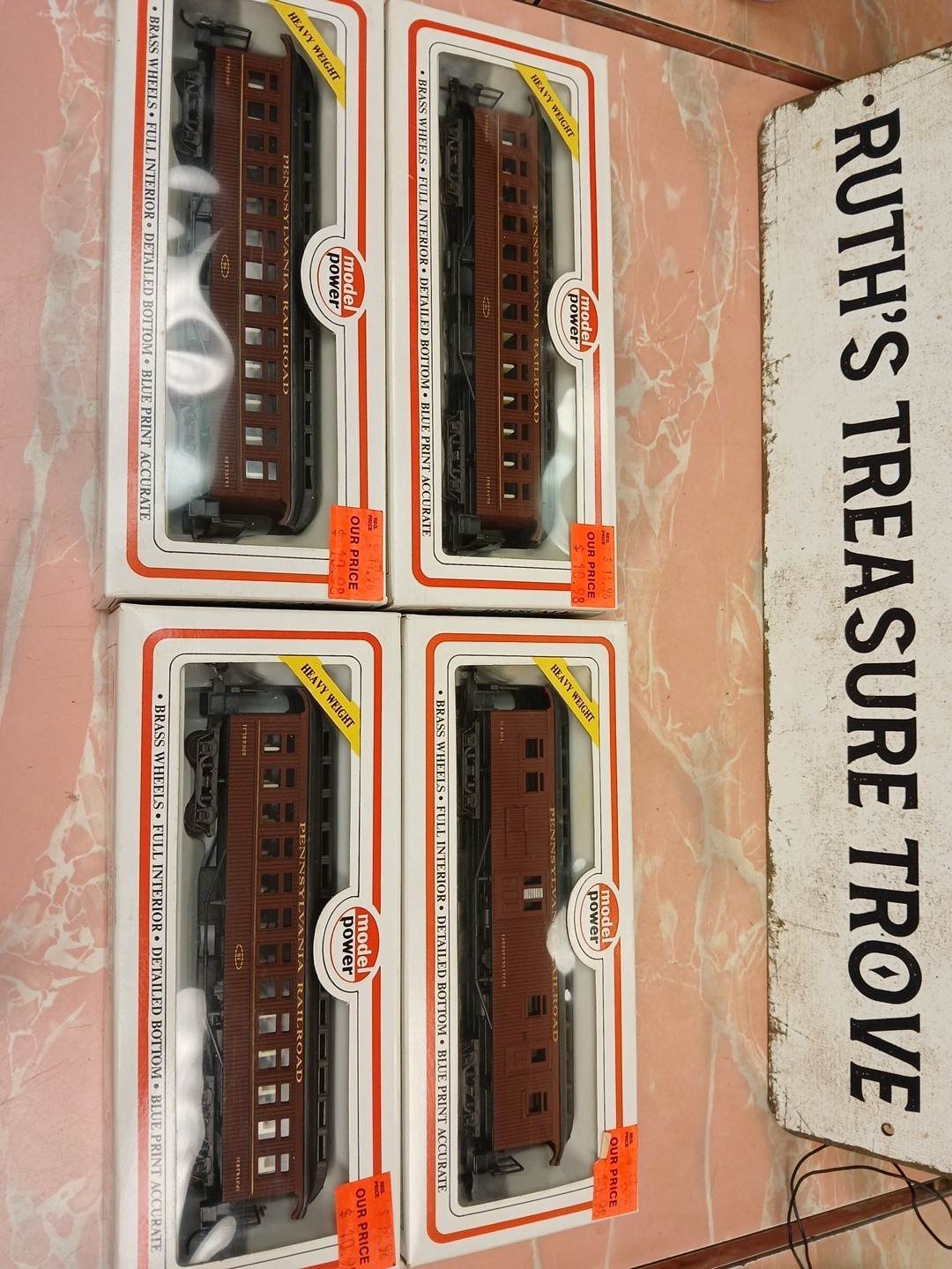 Model Power 3- 5506, 1-5516 HO Pennsylvania 48\' Old Time Wooden Passenger Cars Model Power 3- 5506, 1-5516 HO Pennsylvania 48\' Old Time Wooden Passenger Cars