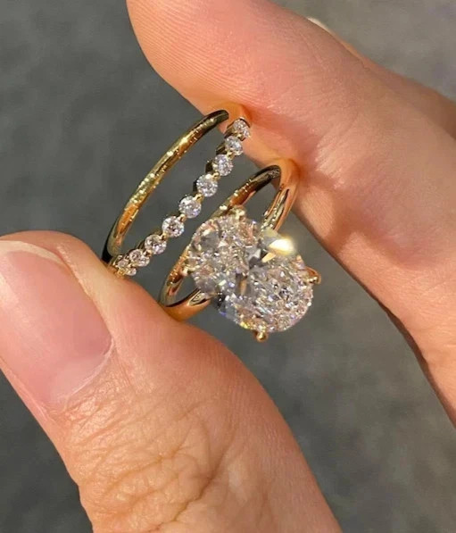 Premium 3.20 Ct Cushion Cut Lab Grown Diamond Engagement Ring 18K Yellow Gold