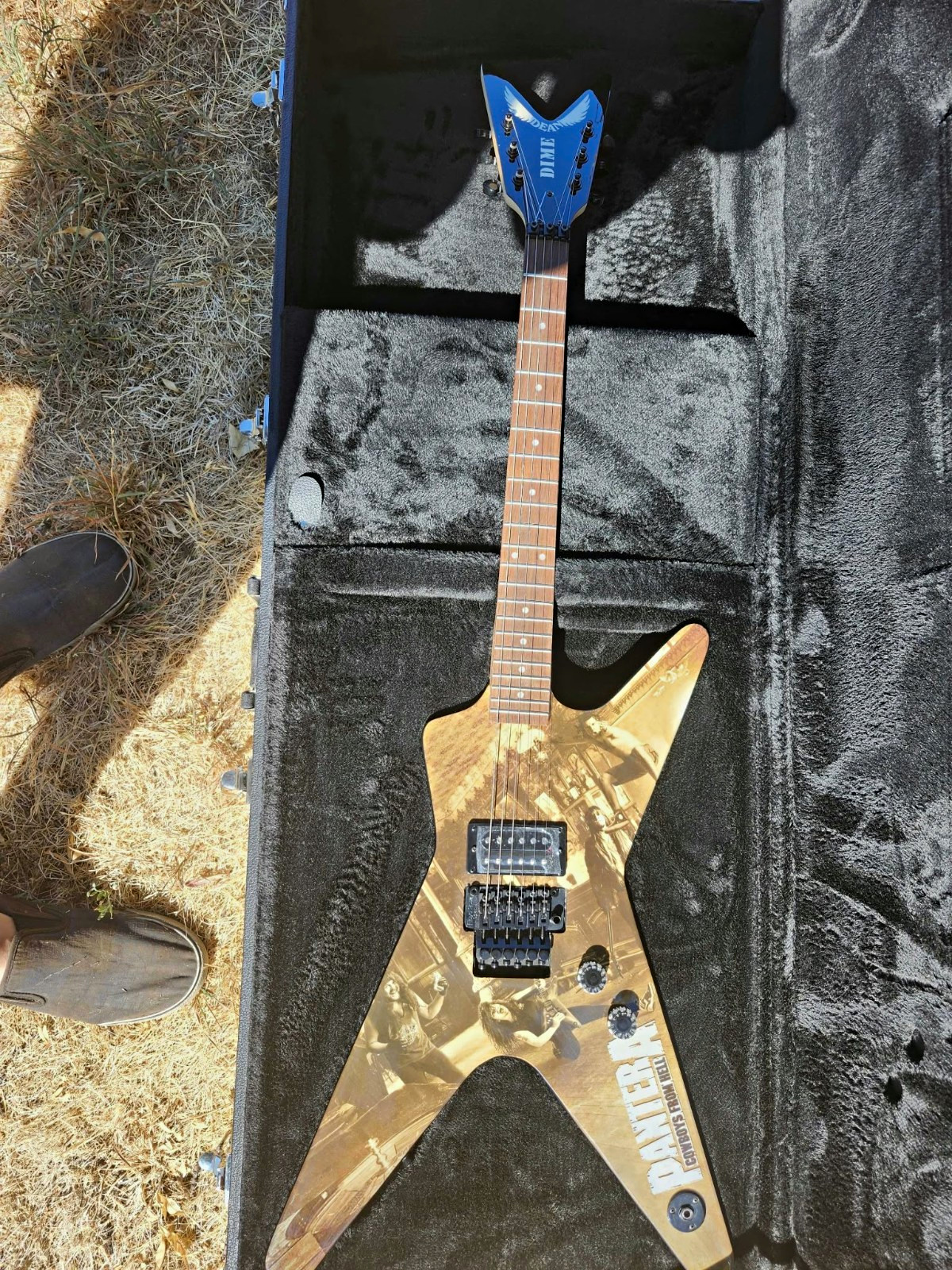 Dean Dimebag Darrell 6-String Solid Body Electric Guitar Brown Graphic w/Case Dean Dimebag Darrell 6-String Solid Body Electric Guitar Brown Graphic w/Case
