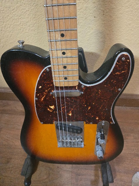 Fender Mexican Standard Telecaster Electric Guitar - Sunburst Fender Mexican Standard Telecaster Electric Guitar - Sunburst