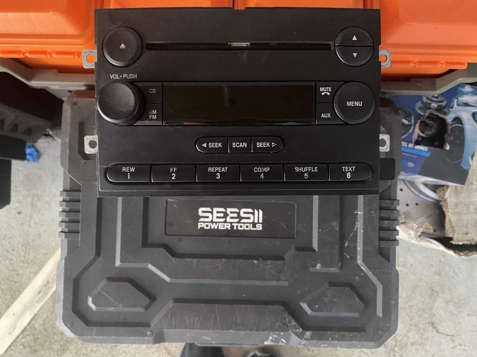 05-09 FORD MUSTANG, FUSION RADIO