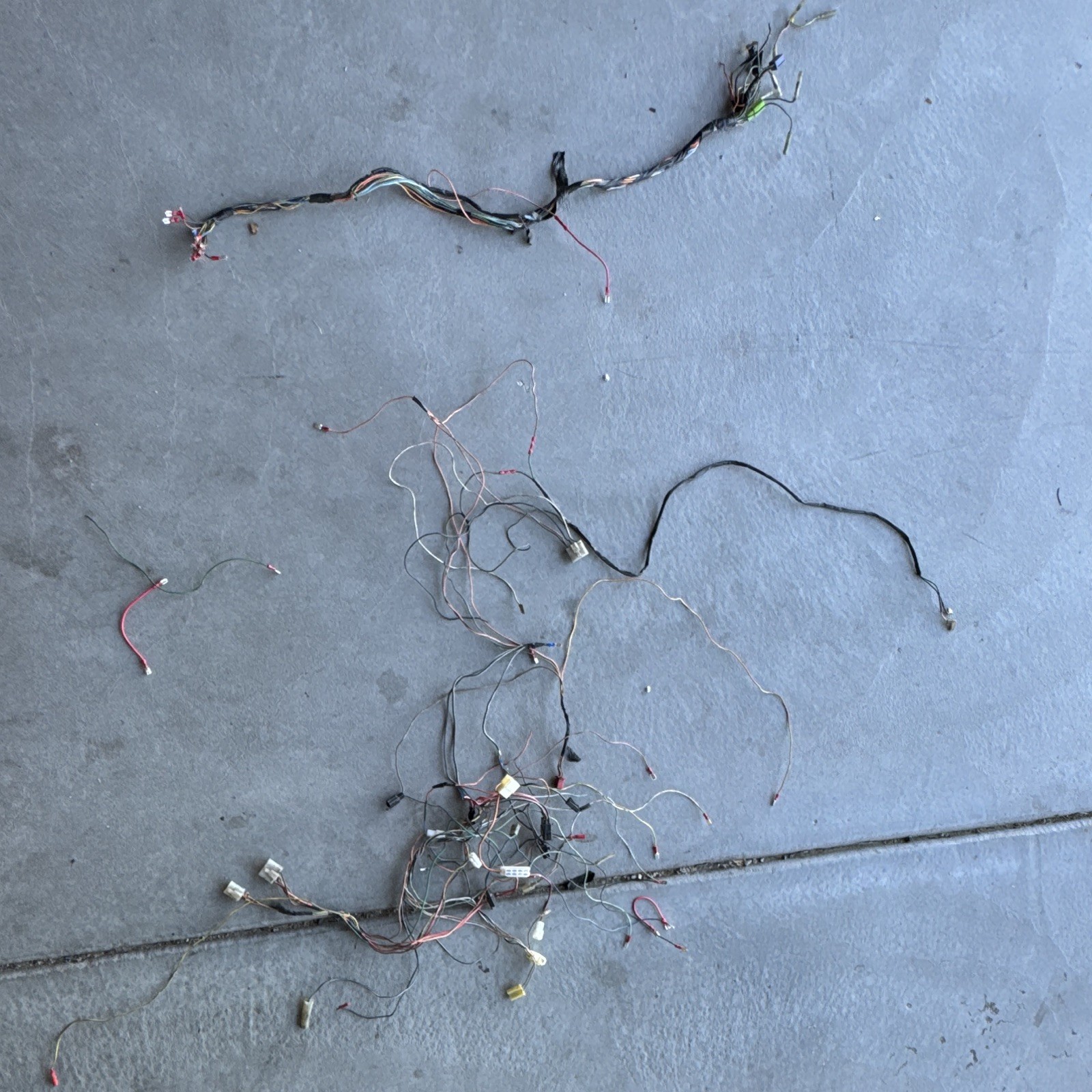 1988 Suzuki VS1400 Intruder Electrical Parts Lot Wiring Harness Relays Coils