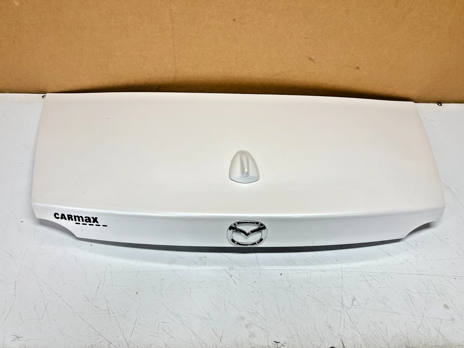 16-25 MAZDA MX-5 MX5 MIATA SOFT TOP REAR TRUNK DECK LID SHELL WHITE OEM LOT3568 16-25 MAZDA MX-5 MX5 MIATA SOFT TOP REAR TRUNK DECK LID SHELL WHITE OEM LOT3568
