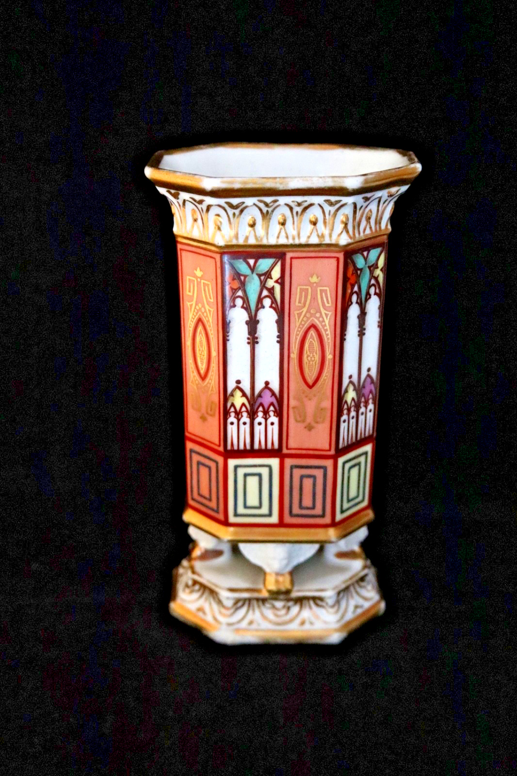Antique French Dihl & Guerhard Old Paris porcelain Gothic Revival vase c 1830