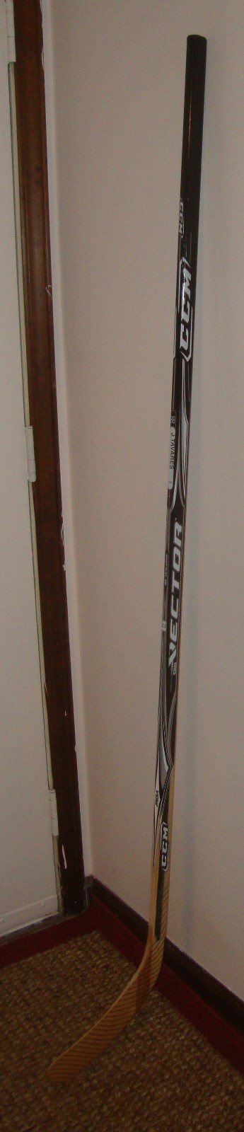 New CCM Vector 88 J. Tavares Stiff Flex 100 Wood Hockey Stick Length 69\ New CCM Vector 88 J. Tavares Stiff Flex 100 Wood Hockey Stick Length 69\