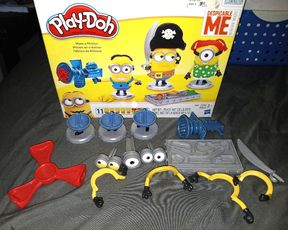 Hasbro Play-Doh Despicable Me Make A Minion Set Play-Doh Not Included Pre-owned Hasbro Play-Doh Despicable Me Make A Minion Set Play-Doh Not Included Pre-owned
