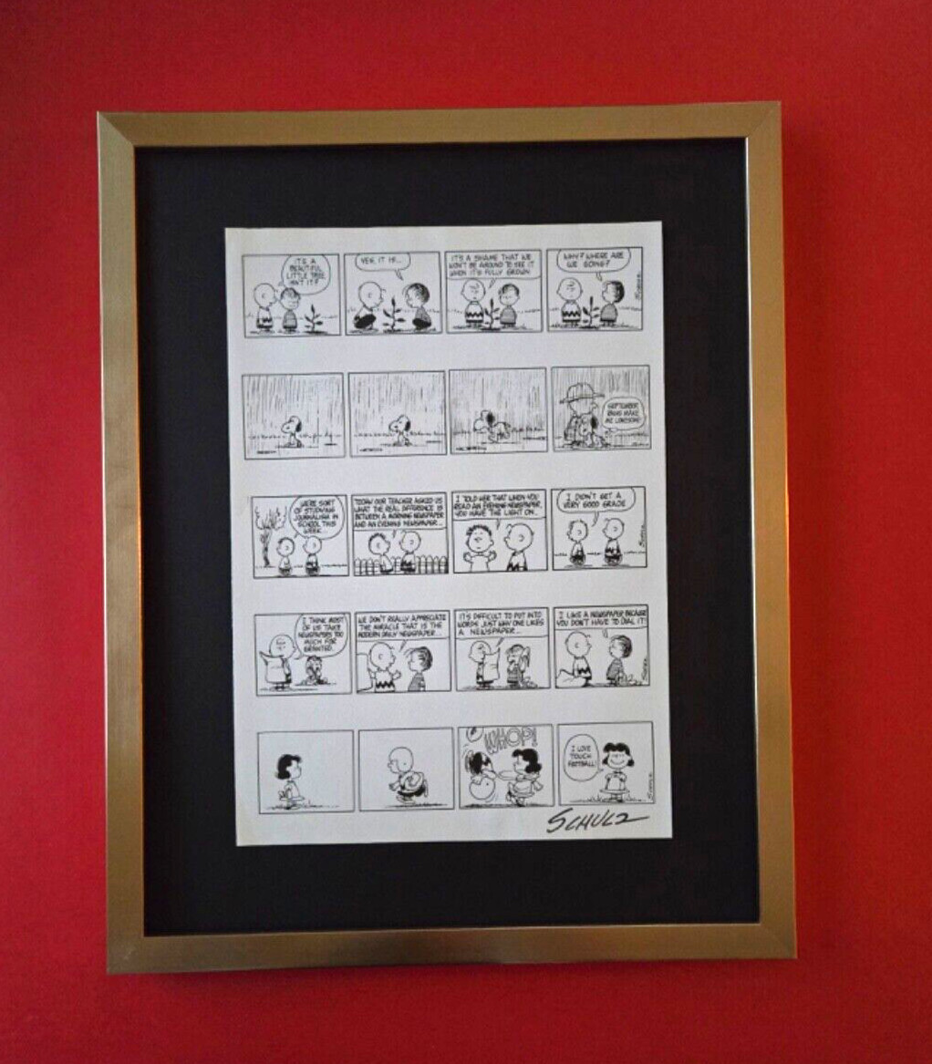 Charles Schulz + Signed Vintage 1968 Peanuts Snoopy Cartoon + New Golden Frame