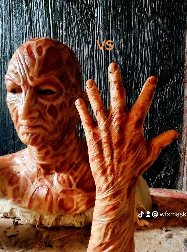 VS Freddy Krueger silicone mask And Silicone LEFT HAND SET VS Freddy Krueger silicone mask And Silicone LEFT HAND SET