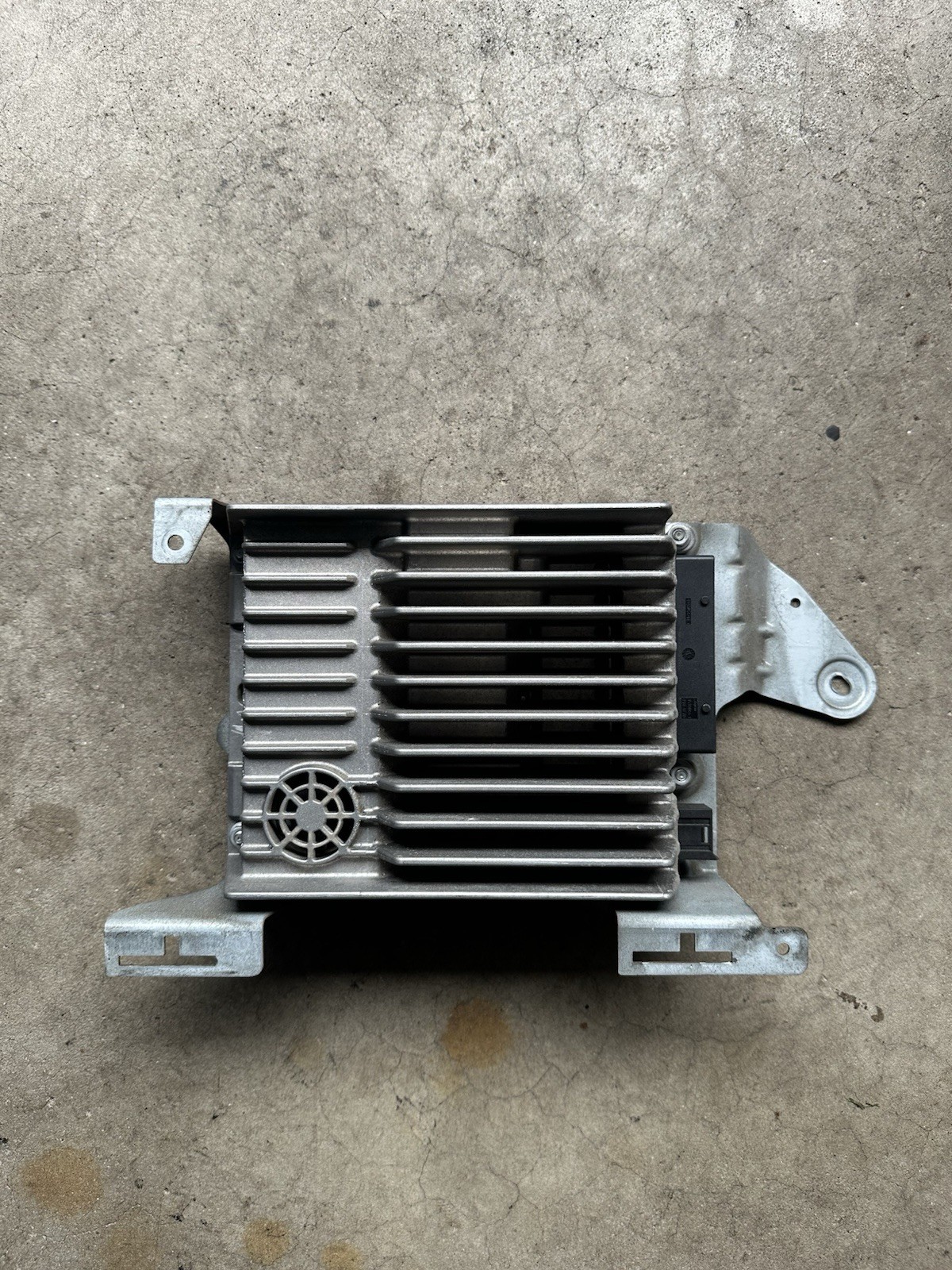 OEM 08-17 Mercedes-Benz Harman Becker Amplifier OEM 08-17 Mercedes-Benz Harman Becker Amplifier