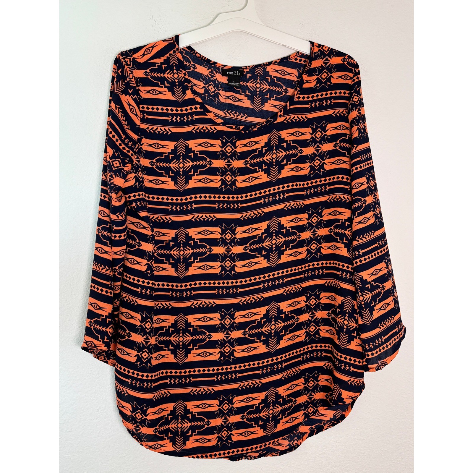 Rue21 Orange Navy Blue Tribal Geometric Button Back Blouse Large Rue21 Orange Navy Blue Tribal Geometric Button Back Blouse Large