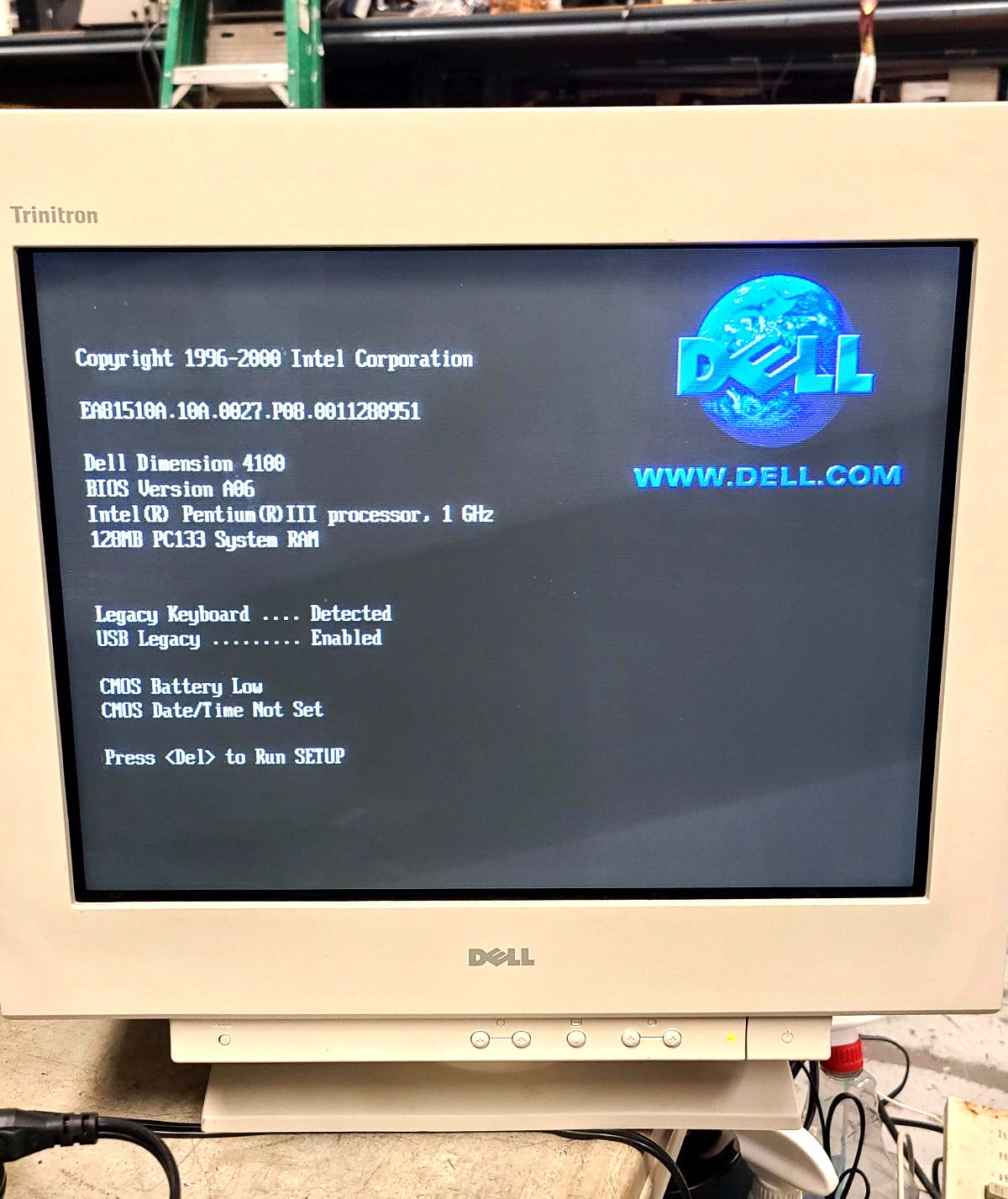 Vntg Dell Sony Trinitron color UltraScan P780 CRT VGA 17\