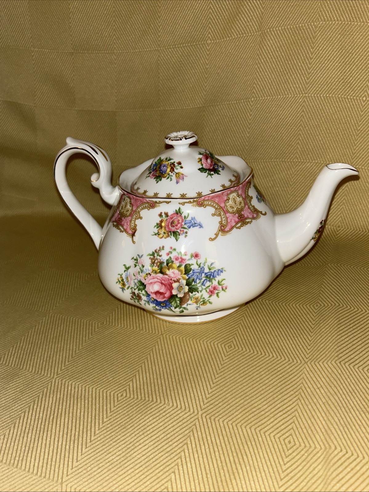 Vintage Royal Albert Lady Carlyle Teapot with Lid Made in England 1950s/70s Lg