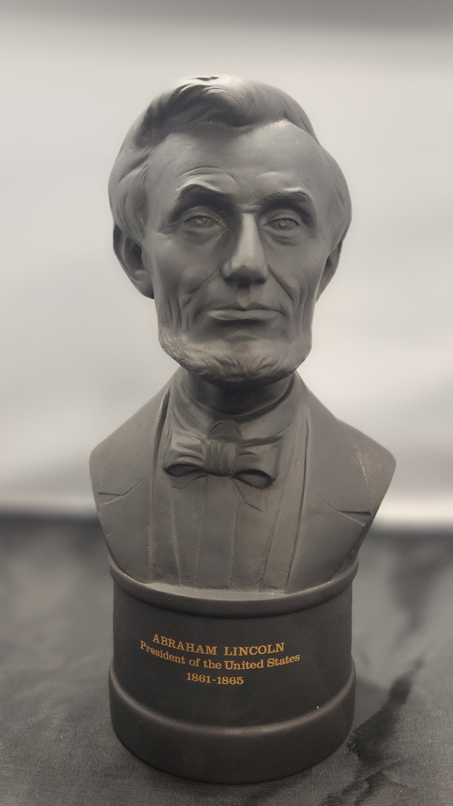 Vintage Wedgwood Abraham Lincoln Bust - Basalt - US Presidents #1086