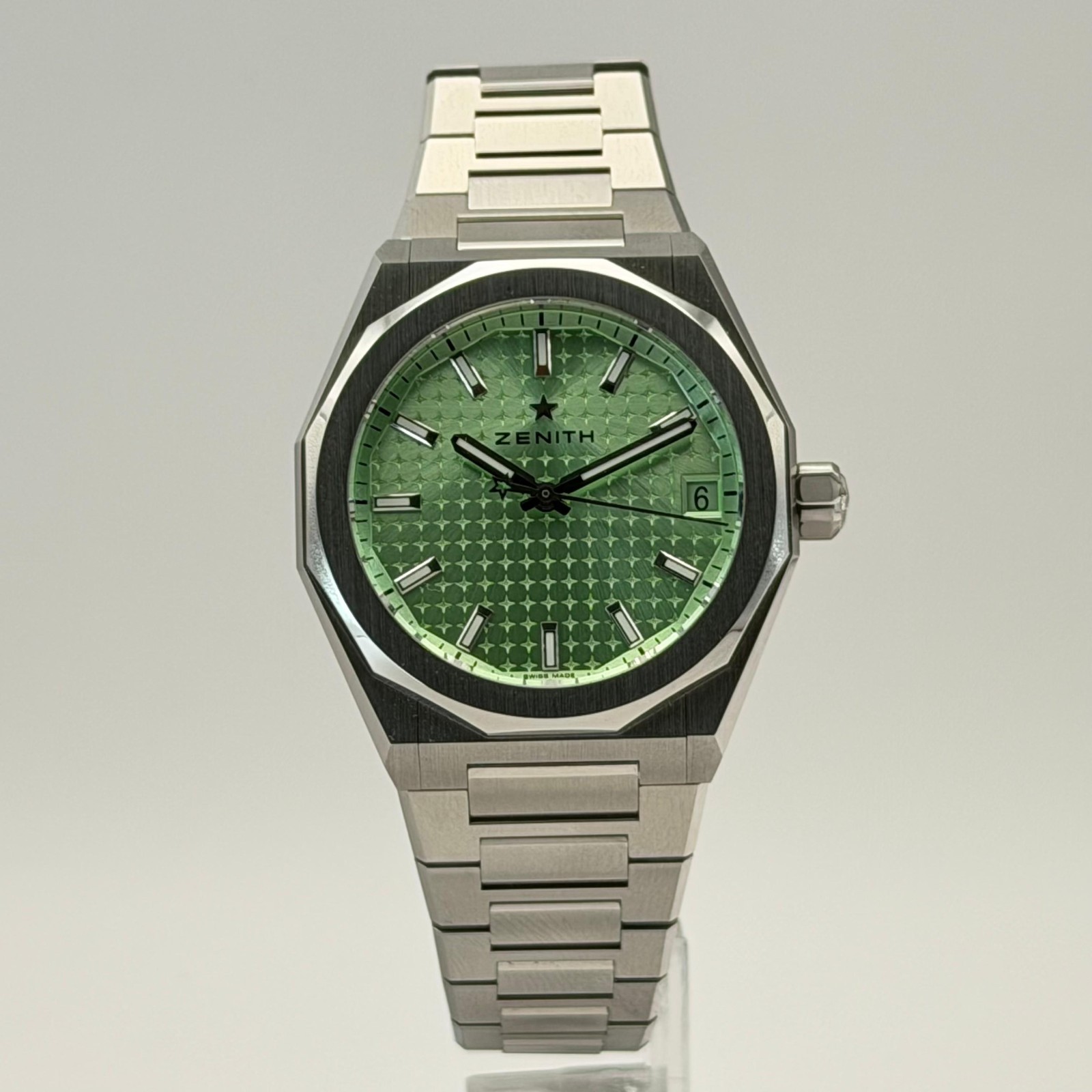 Zenith Defy Skyline 36mm Green Star-Pattern Dial Automatic Steel Date Full Set