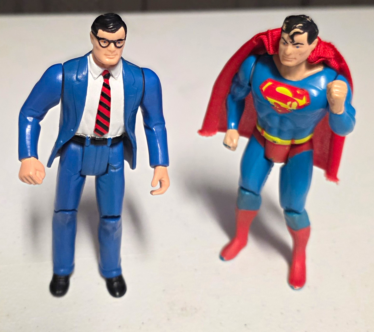 Vintage 1984 Kenner DC Super Powers Superman & Clark Kent Action Figure Lot Vintage 1984 Kenner DC Super Powers Superman & Clark Kent Action Figure Lot