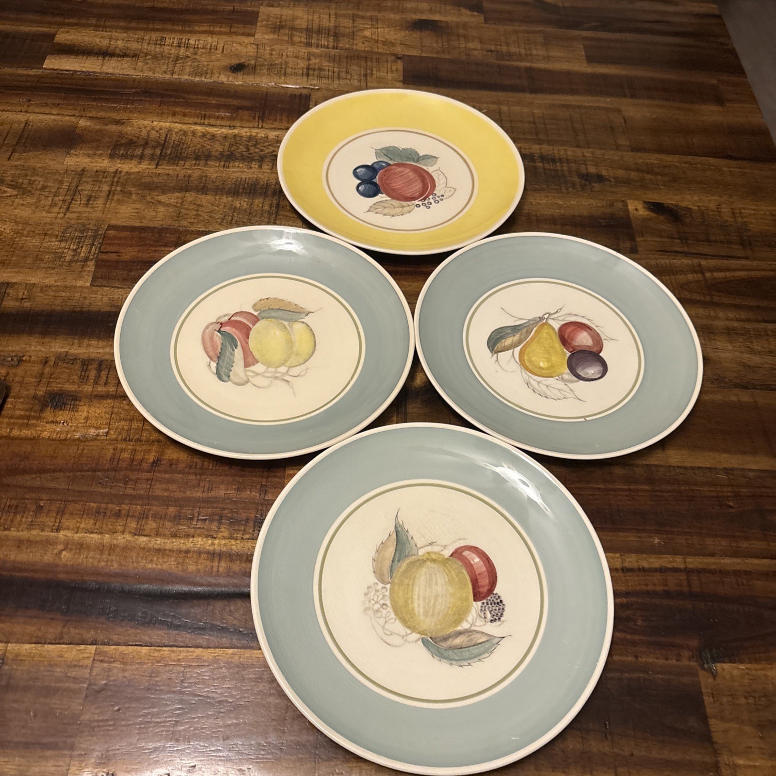 Set of  4 Vintage Susie Cooper Crown Works Burslem England 8” Salad Plates 