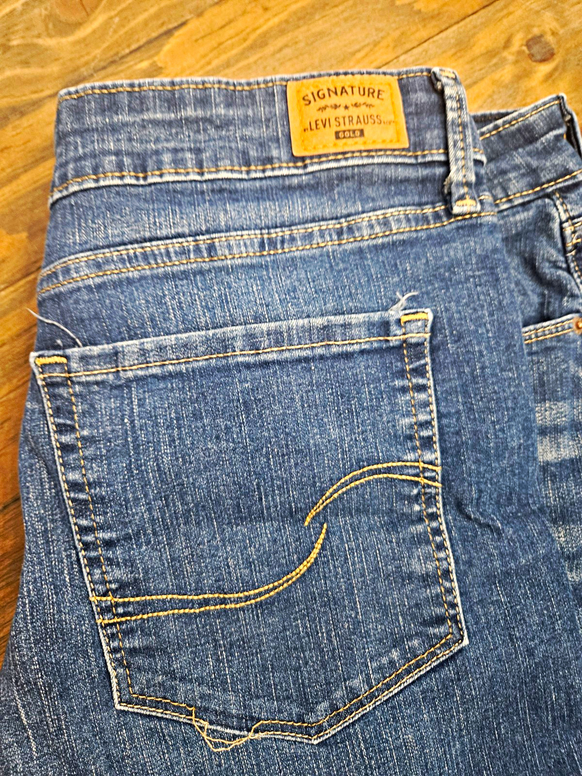 Signature by Levi Strauss & Co. Teens Straight Blue Denim Jeans Medium Wash