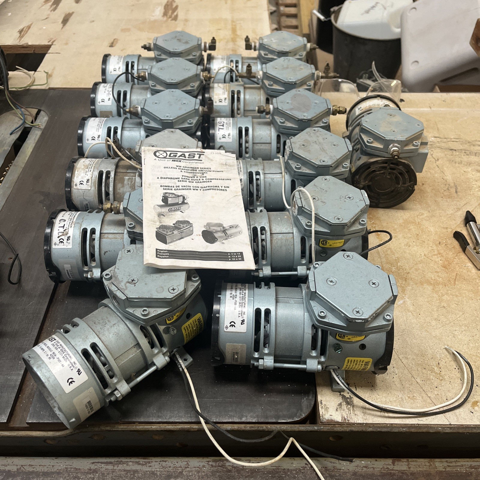 GAST MANUFACTURING MOA-p122-AA 4z026 115 v 2.1 amps 60 hz used