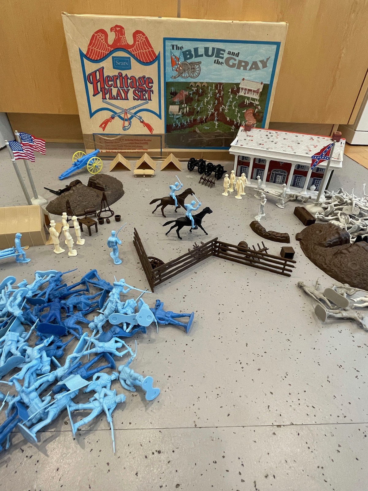 Vintage SEARS MARX Blue and Gray play set nice w/ extra pieces