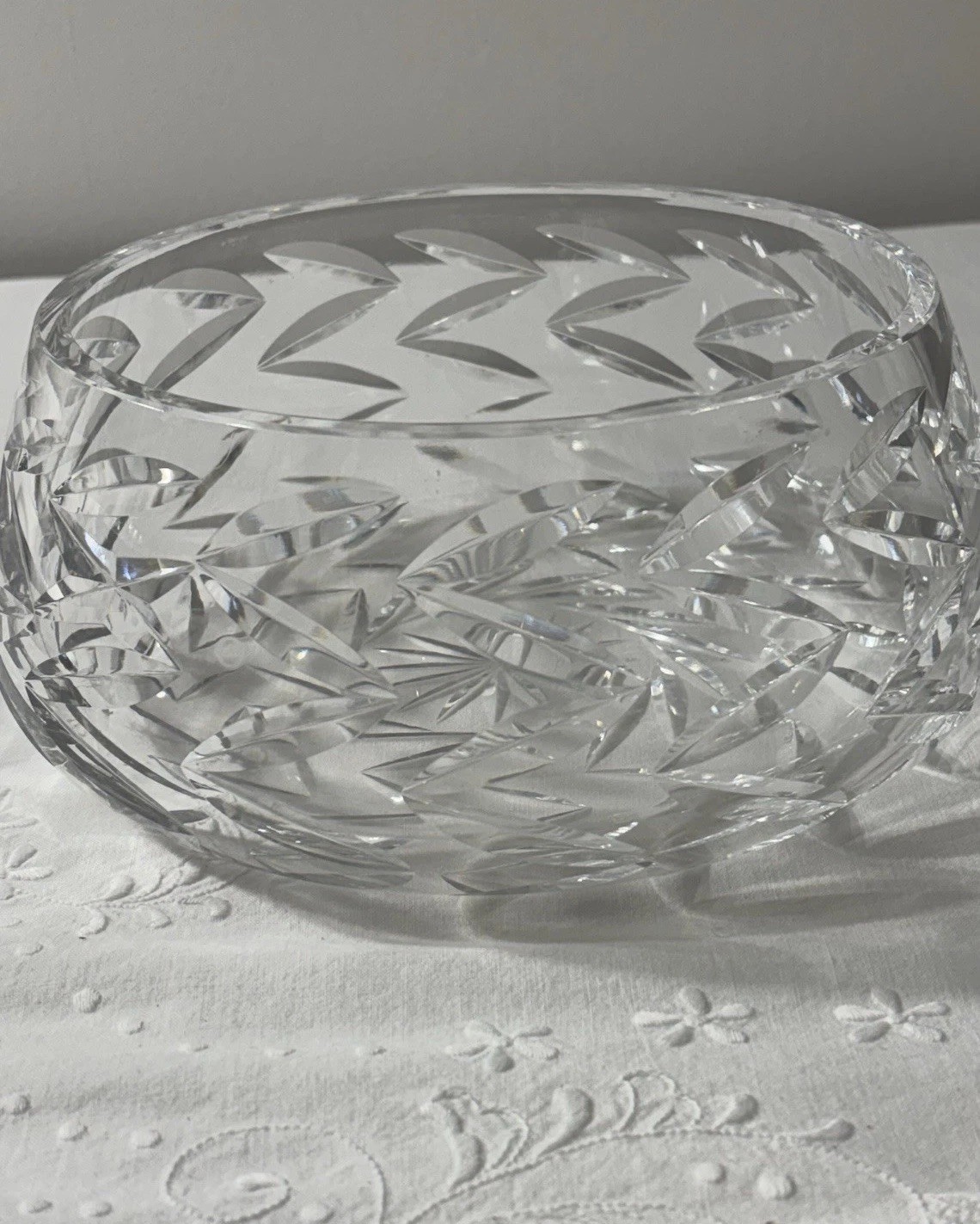 Waterford Vintage Crystal Artist signed bowl old English style lettering . Waterford Vintage Crystal Artist signed bowl old English style lettering .