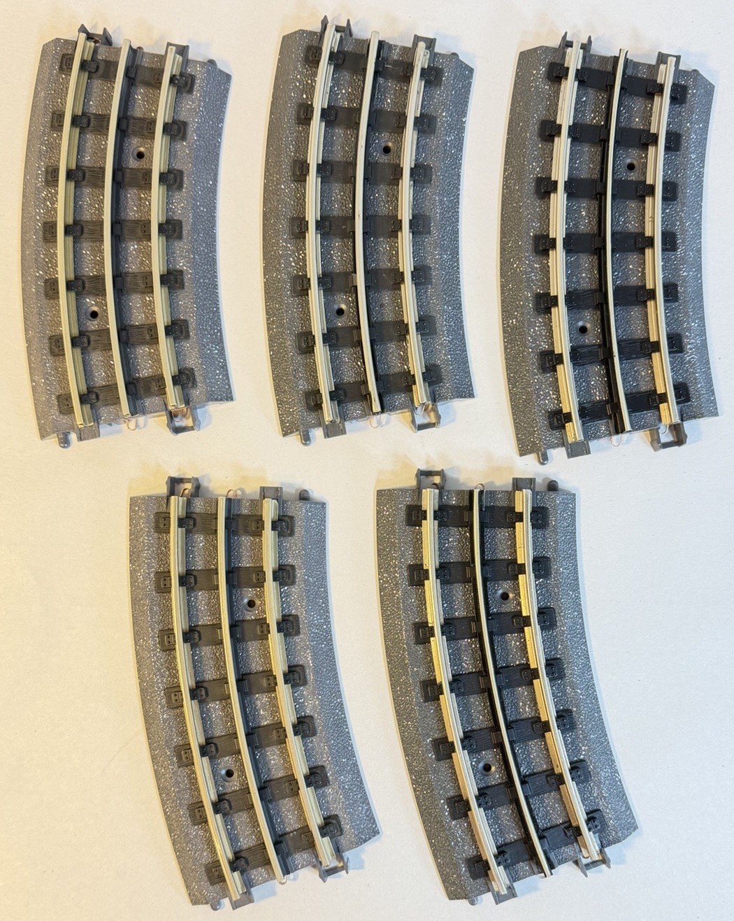 MTH Real Trax O Gauge 0-31 Half Curve Track Lot Of 5 MTH Real Trax O Gauge 0-31 Half Curve Track Lot Of 5
