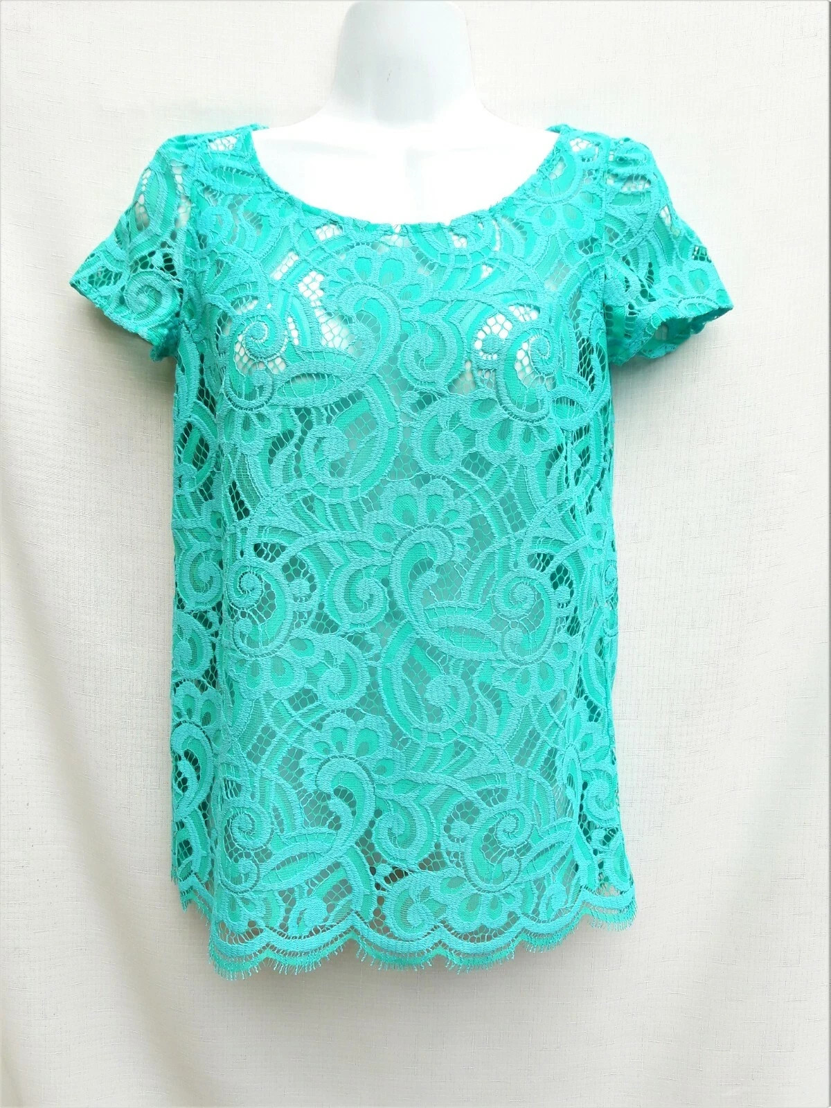 Lilly Pulitzer Top Size XS ? Guipure Lace Teal Blue Short sleeve