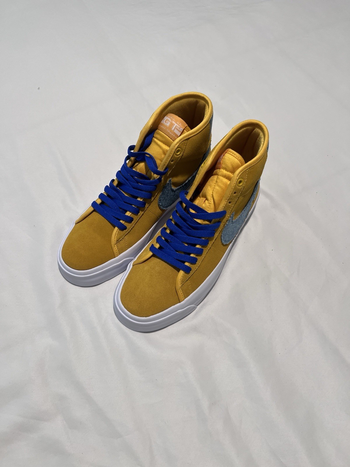Nike SB Zoom Blazer Mid Pro GT Gold FD0269-700 Men’s Size 8.5 New With Box Nike SB Zoom Blazer Mid Pro GT Gold FD0269-700 Men’s Size 8.5 New With Box
