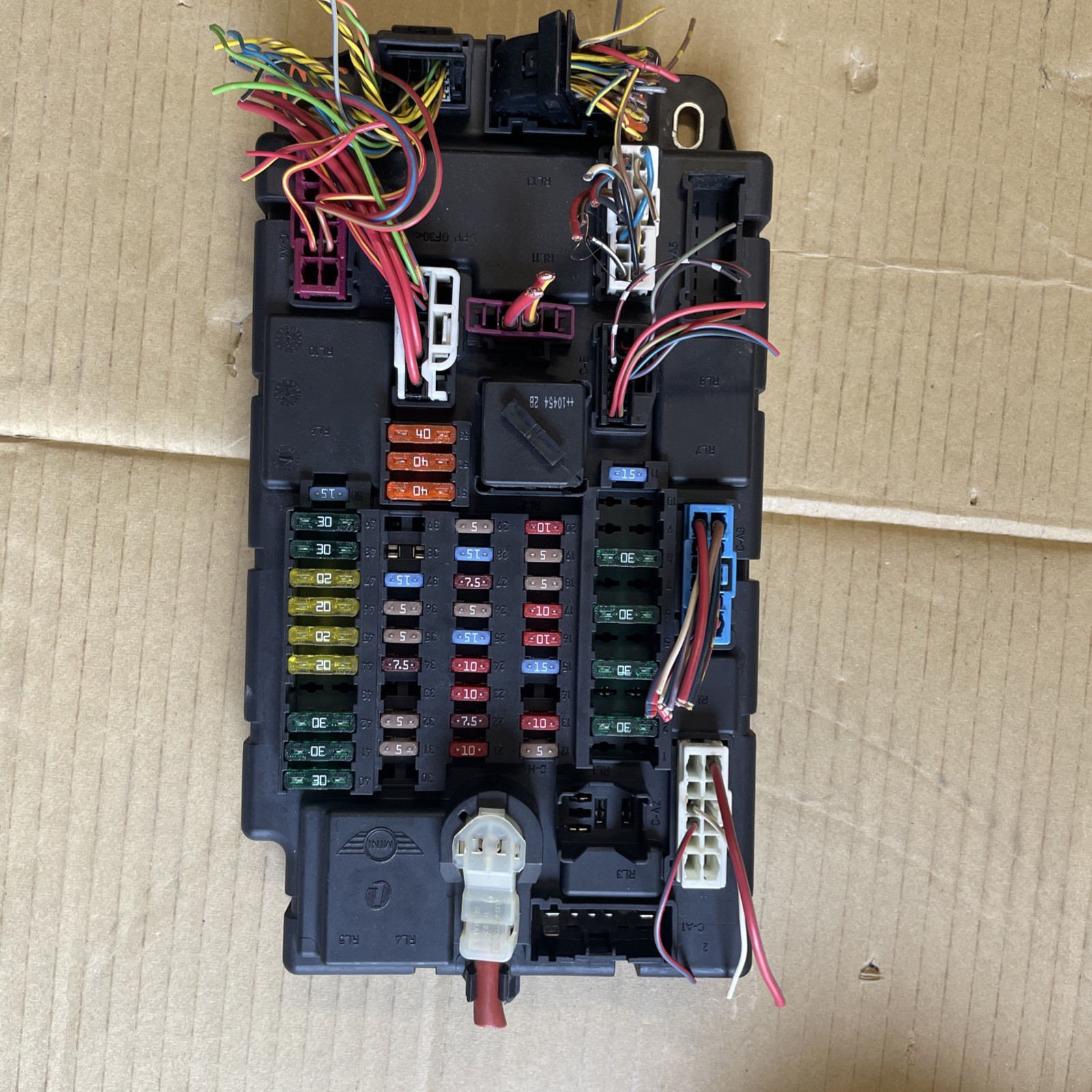 07-13 Mini Cooper H4 R56 Interior Footwell BCM Fuse Box Relay Module 3455439-01