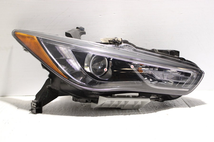 2016-2019 Infiniti QX60 HID Right Side Headlight Assembly OEM 260109NF0D