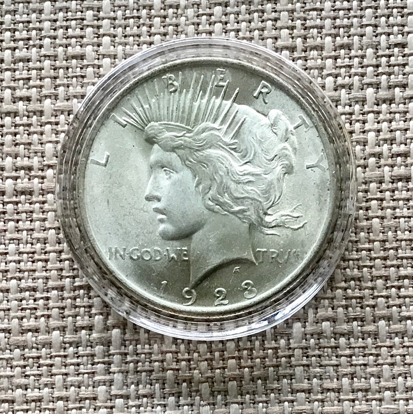 Peace Silver Dollar Coin (1922-1923) BU 90% Silver .7734 oz. Peace Silver Dollar Coin (1922-1923) BU 90% Silver .7734 oz.