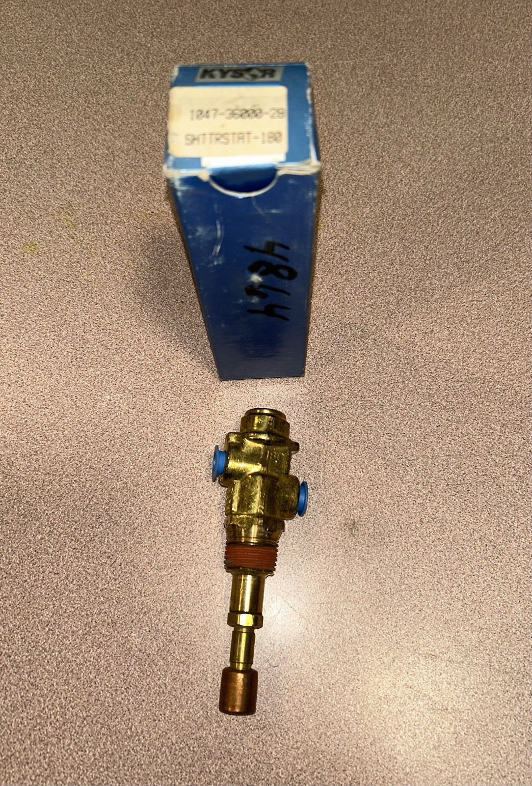 Kysor/Cadillac 1047-36000-28 High Temperature (Alarmstat) Switch 180 Degrees Kysor/Cadillac 1047-36000-28 High Temperature (Alarmstat) Switch 180 Degrees