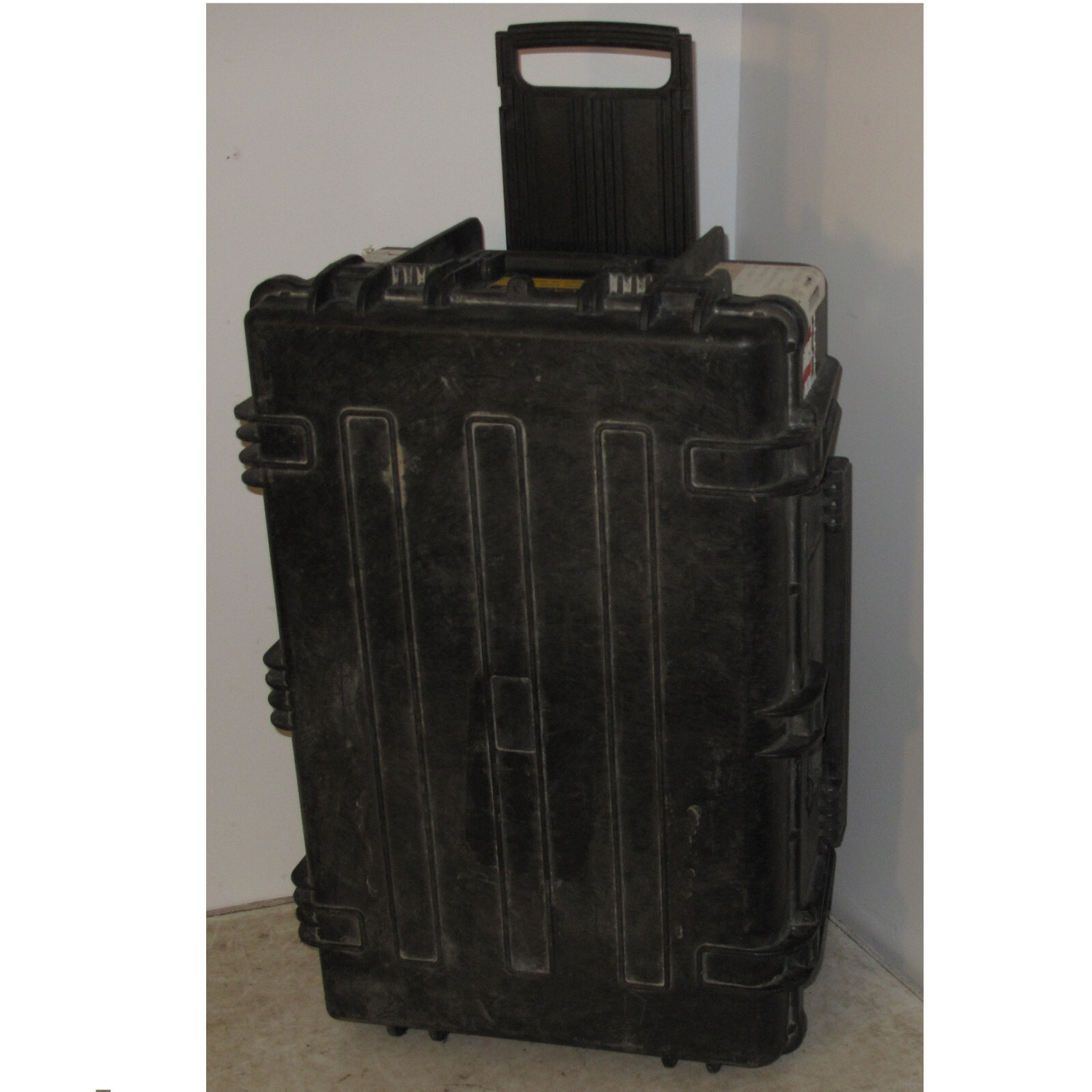 Explorer 7630 Case 34x22x14 OD 30x19x12 ID Wheels Pull Out Handle Black Italian