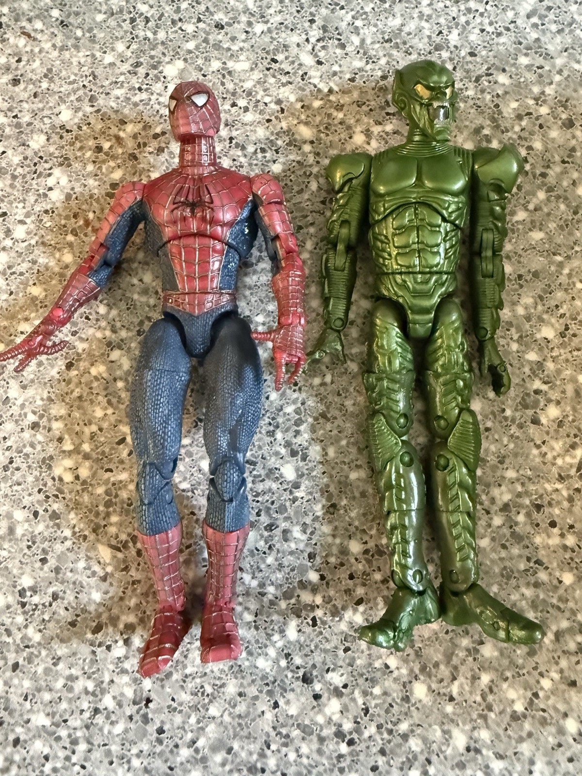 Toybiz Marvel 2002 Spider-Man And Green Goblin W/Removable Helmet Movie Figures