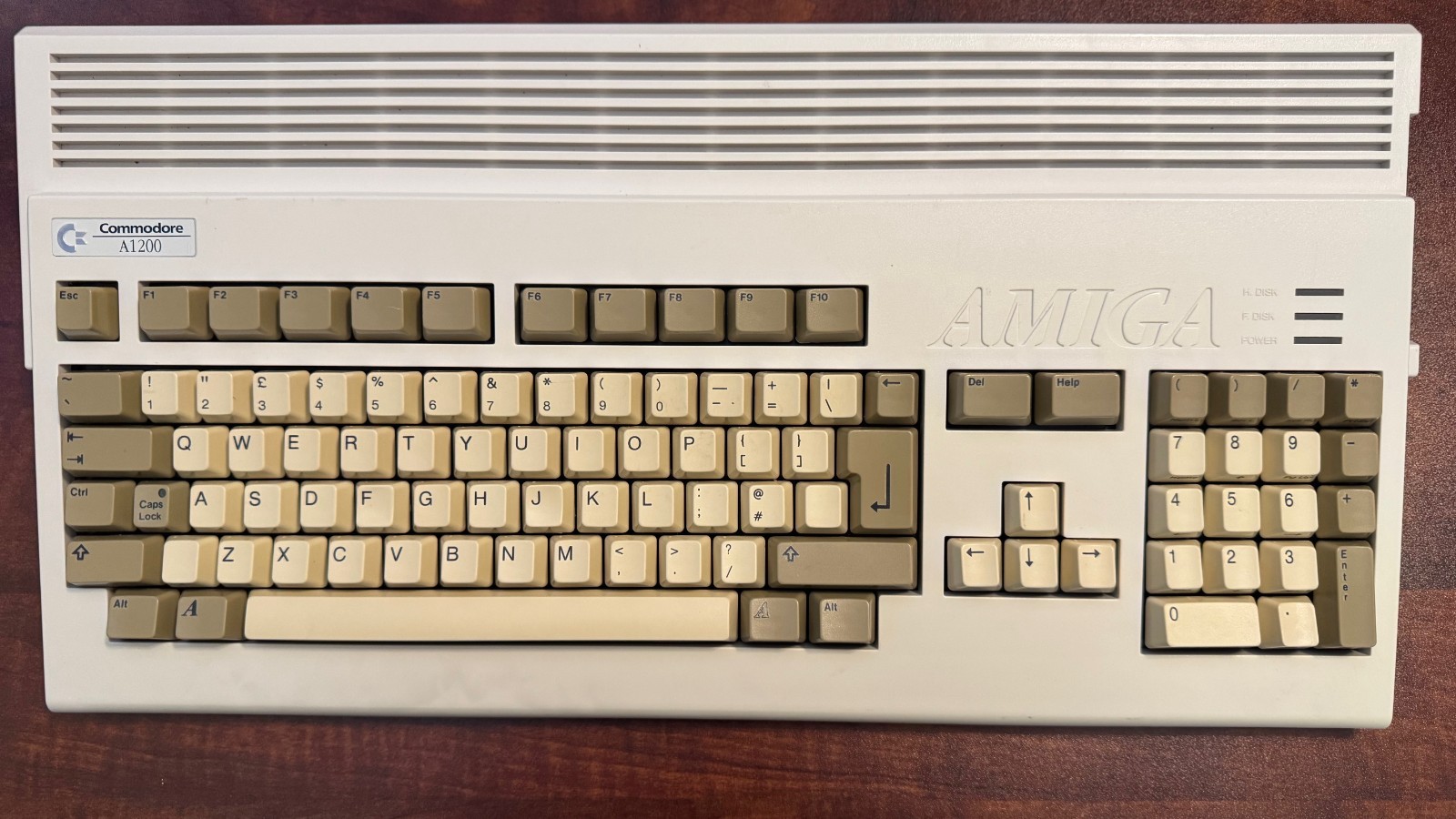 Commodore Amiga A1200 Vintage Computer (Good Condition, Working) Commodore Amiga A1200 Vintage Computer (Good Condition, Working)