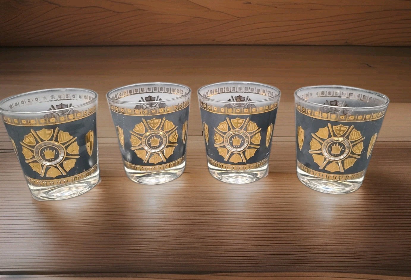 Vinatge Lowball Glasses 4 GEORGES BRIARD MCM GOLD REGALIA CROWN & SHEILD Wow