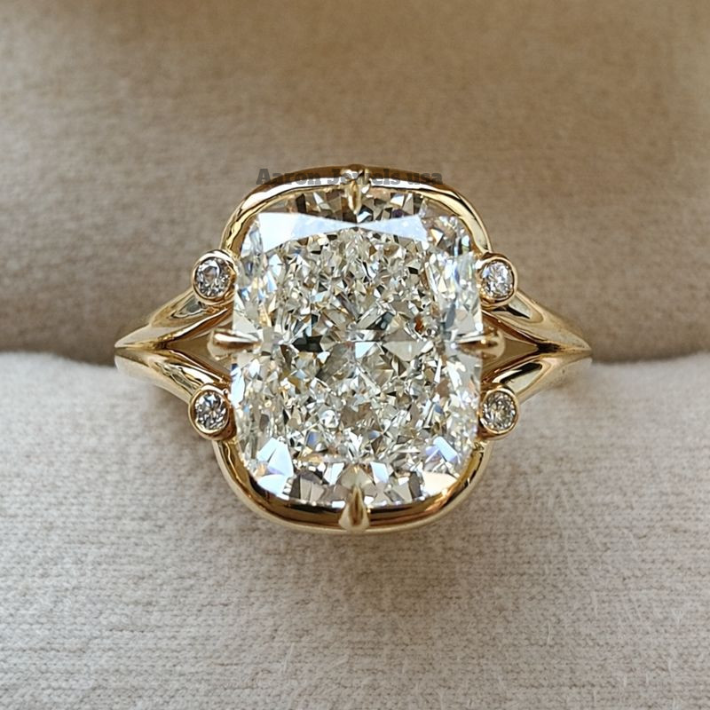 4.20Ct Cushion Cut Lab Grown Diamond Engagement Ring 14K Yellow Gold IGI F VS1