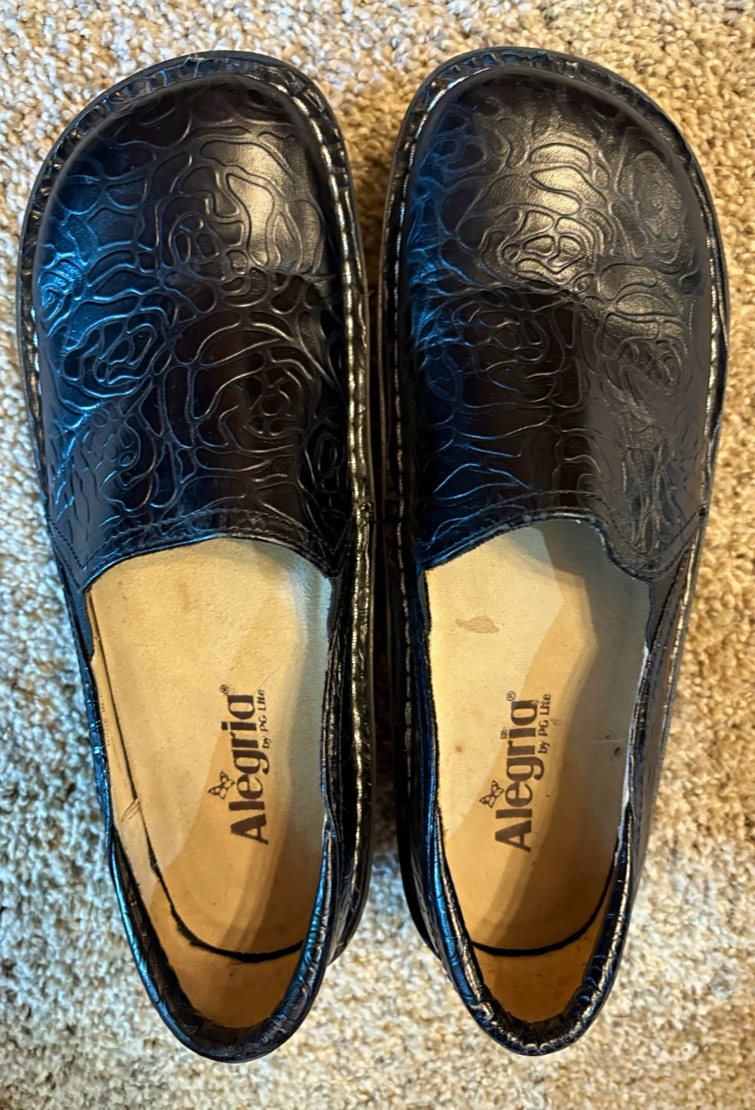 Alegria Women\'s Black Faux Leather Slip-On Flats Floral Butterfly Stitch 9.5
