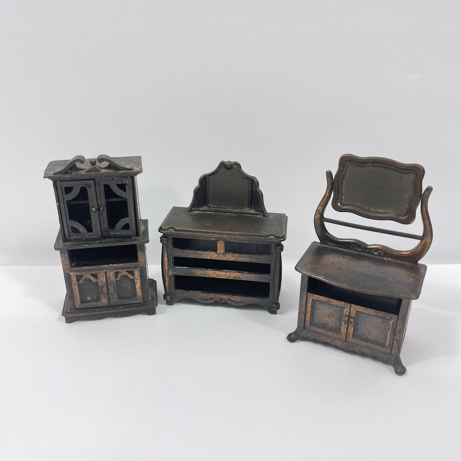 Vintage 1970\'s Durham Industries Die Cast Metal Dollhouse Furniture Miniatures