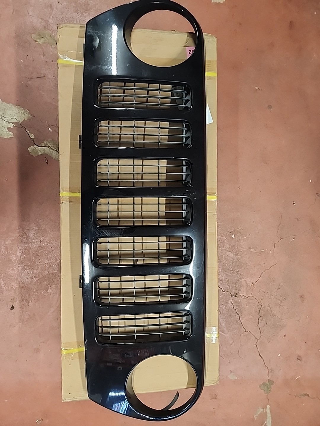 05 06 Jeep Liberty RENEGADE Front Grille Grill OEM Mopar Rare 05 06 Jeep Liberty RENEGADE Front Grille Grill OEM Mopar Rare