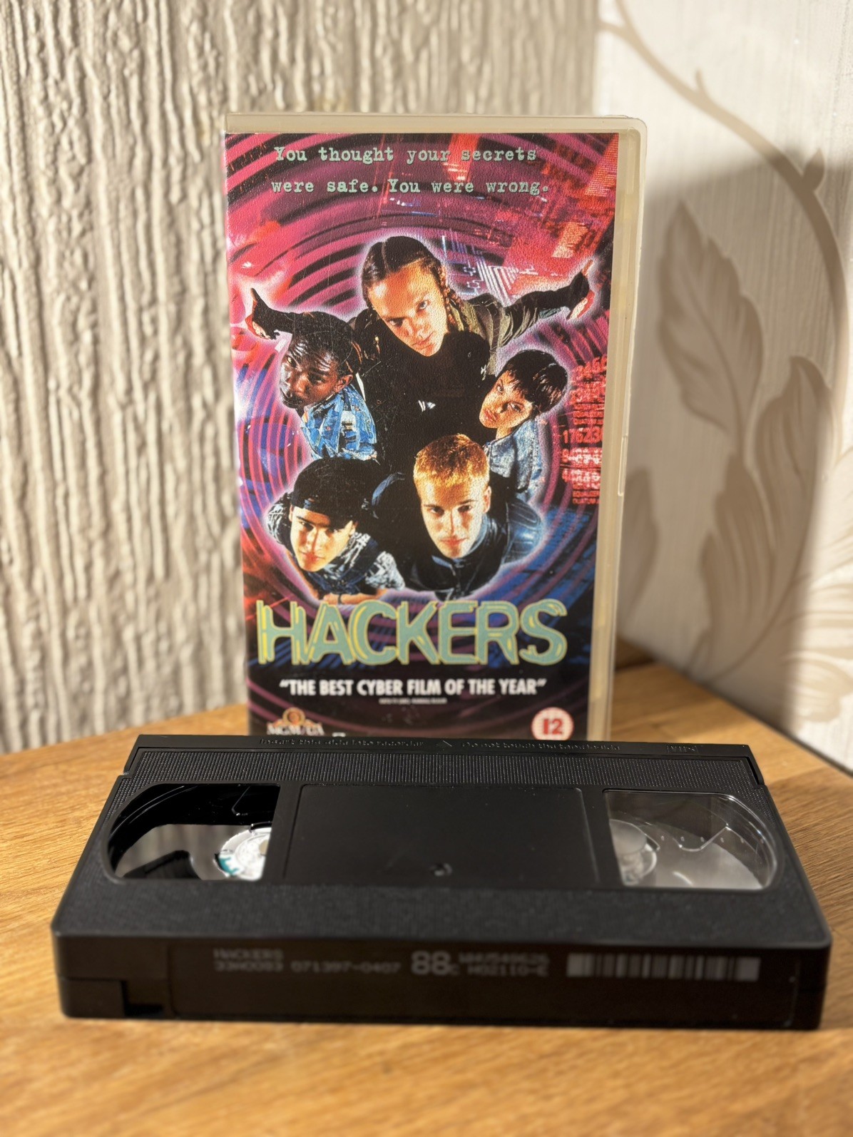 Hackers 1995 Rare VHS Movie - Angelina Jolie, Johnny Lee Miller Hackers 1995 Rare VHS Movie - Angelina Jolie, Johnny Lee Miller