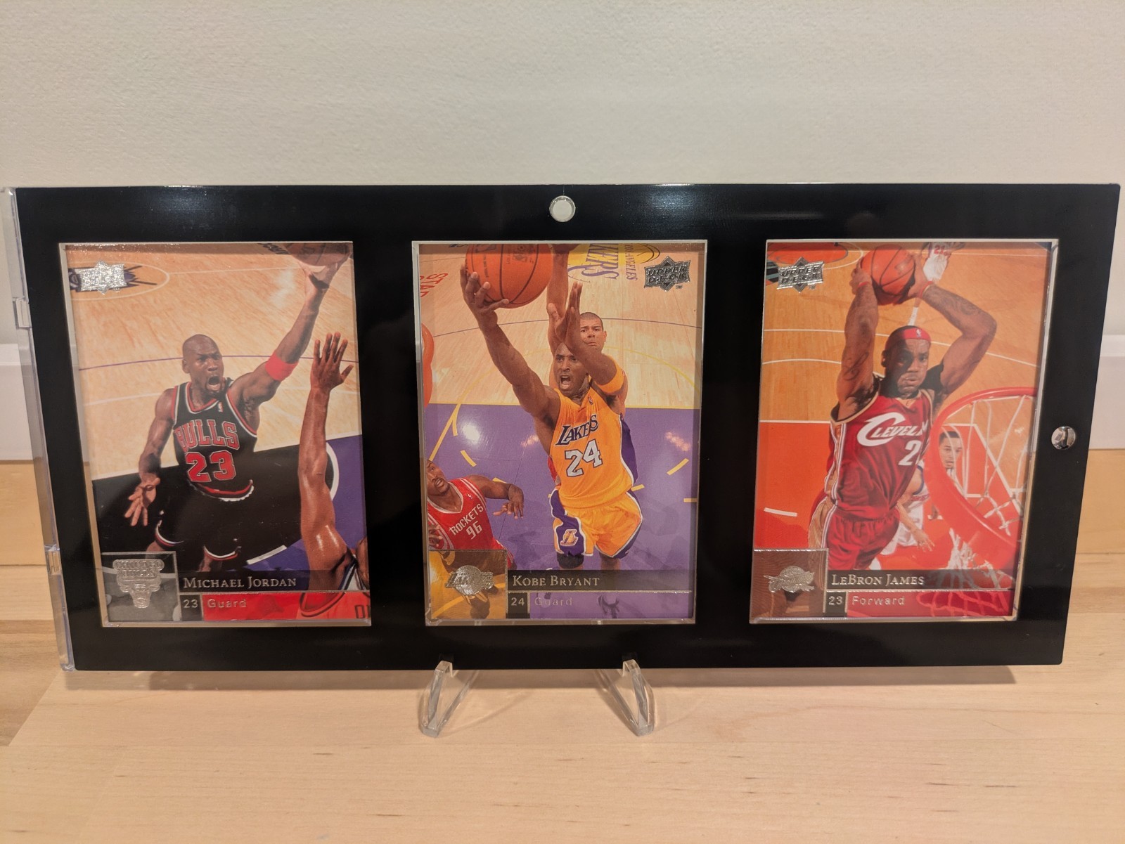 2009-10 Upper Deck - Michael Jordan, Kobe Bryant & LeBron James - In Mag Case 2009-10 Upper Deck - Michael Jordan, Kobe Bryant & LeBron James - In Mag Case